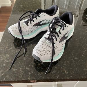 Brooks Ghost 13, size 10 (I wear a size 9 in regular shoes)